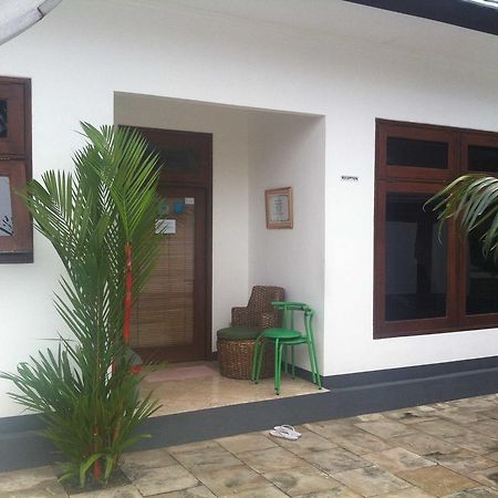 Dream Estate Resort Senggigi Exterior photo