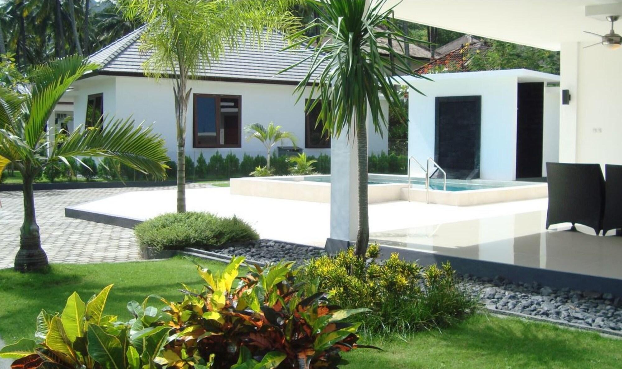 Dream Estate Resort Senggigi Exterior photo