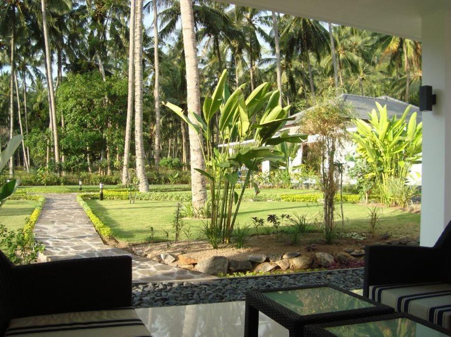 Dream Estate Resort Senggigi Exterior photo