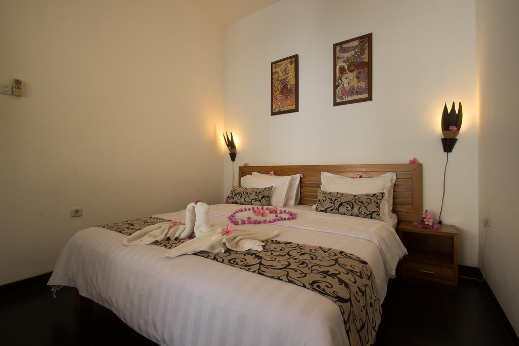 Dream Estate Resort Senggigi Exterior photo