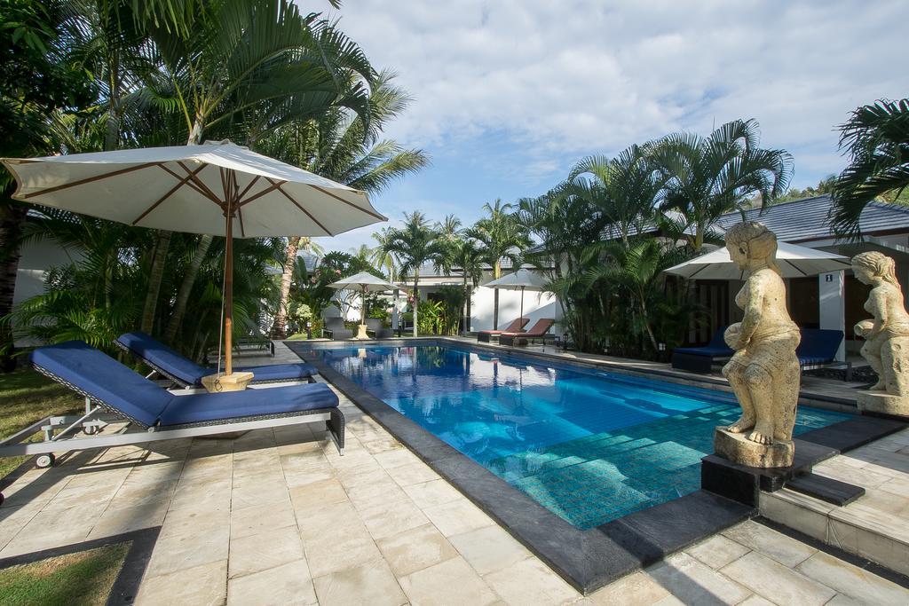 Dream Estate Resort Senggigi Exterior photo