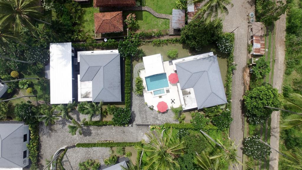Dream Estate Resort Senggigi Exterior photo