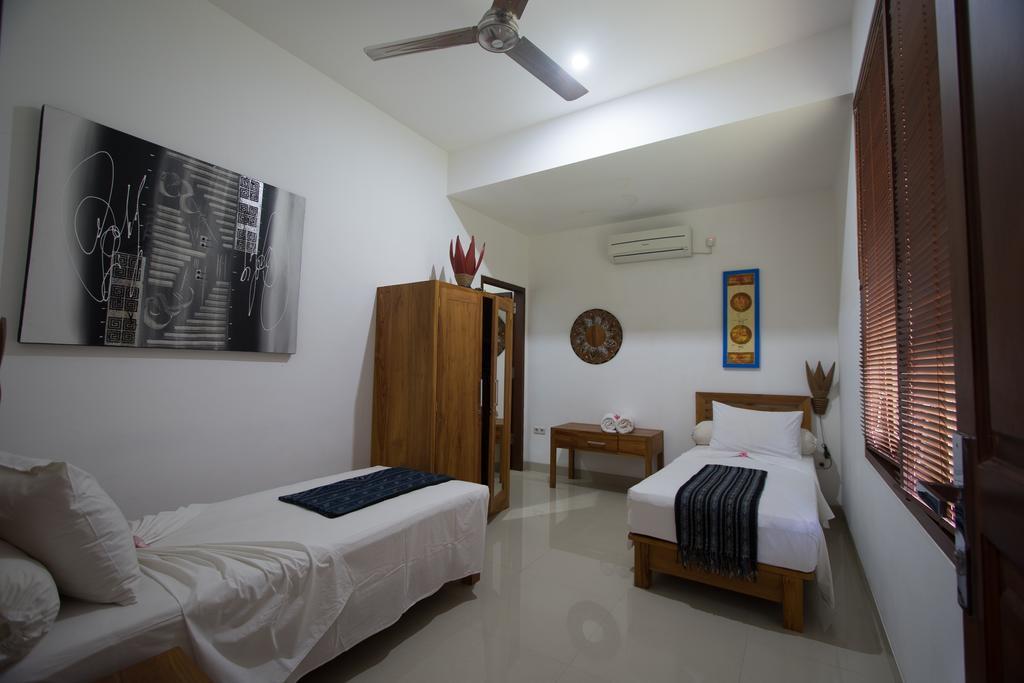 Dream Estate Resort Senggigi Exterior photo