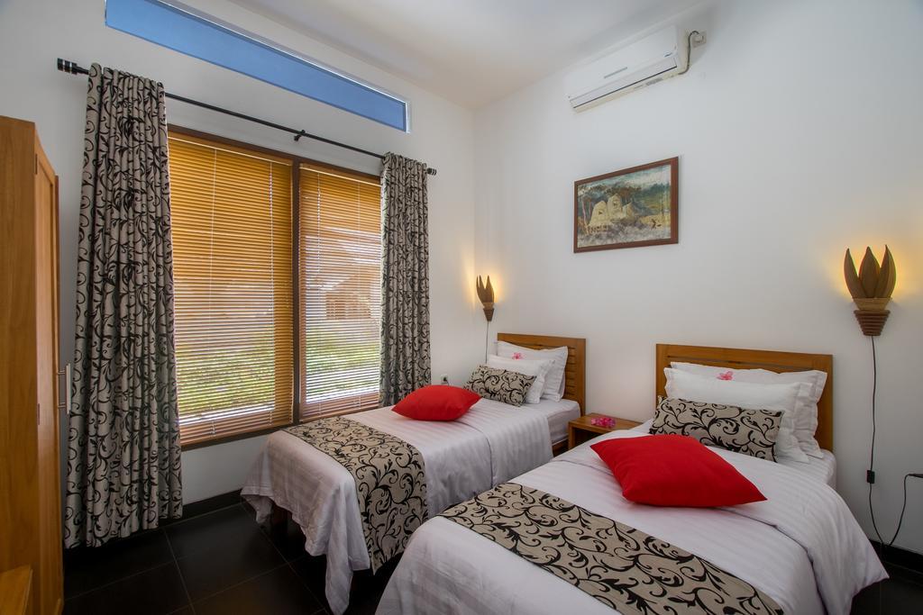 Dream Estate Resort Senggigi Exterior photo