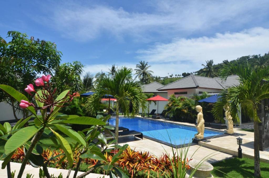 Dream Estate Resort Senggigi Exterior photo